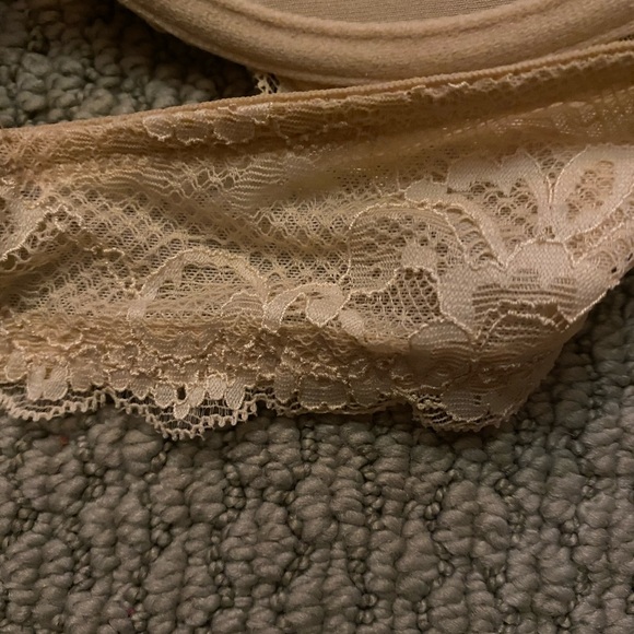 Convertible nude color bra 36C - Picture 5 of 5